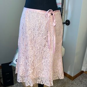 🌸HOST PICK!🌸Pink Lace Skirt